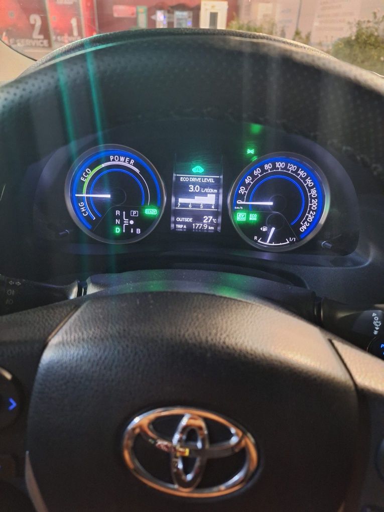 Toyota Auris HYBRID 2013