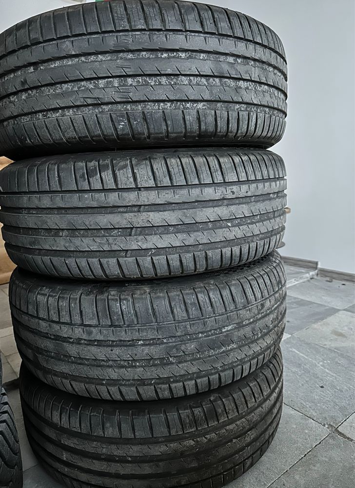 MICHELIN PILOT Sport 4 SUV 235/55 R19