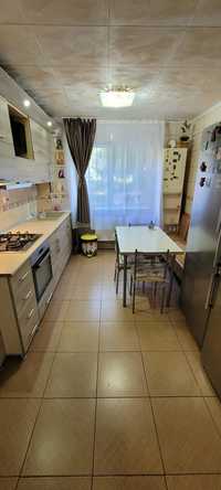 Apartament 3 camere la parter