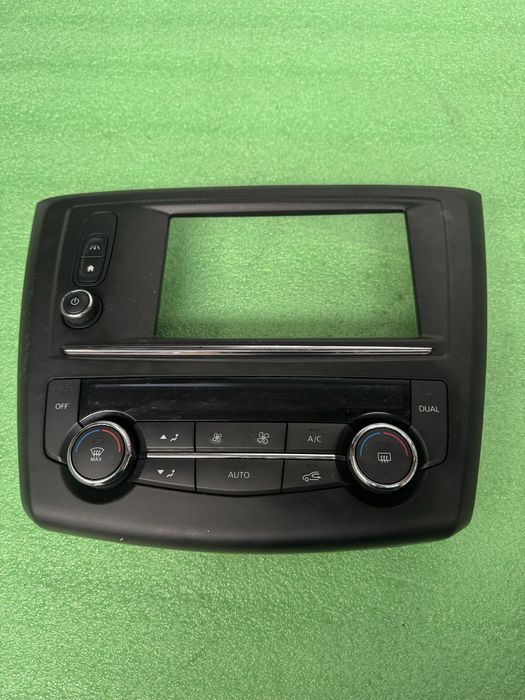 Panou comanda clima Renault Kadjar 2015-2022 275102210R