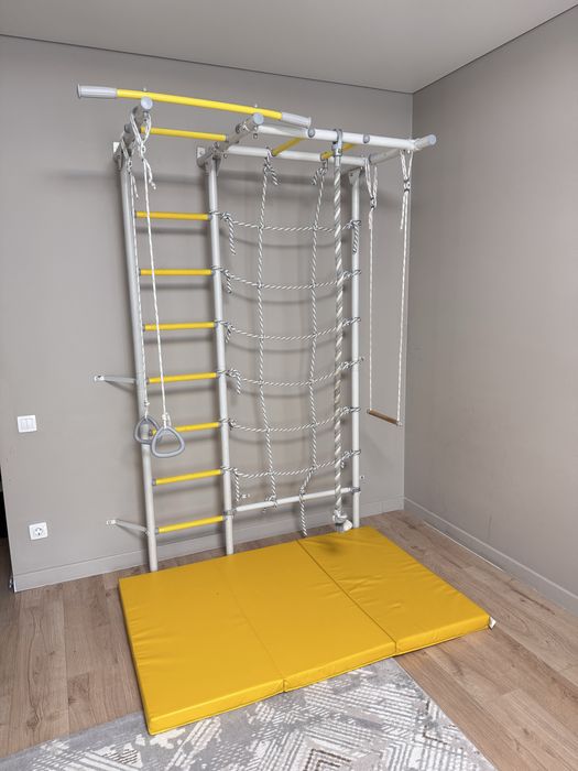 Детский спортивный уголок / Шведская стенка для дома
