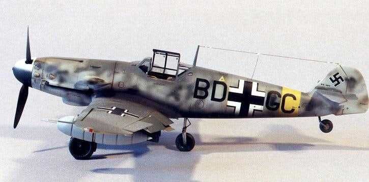 Сборная модель самолета Мессершмитт Bf 109F (Амодел, 1/72)