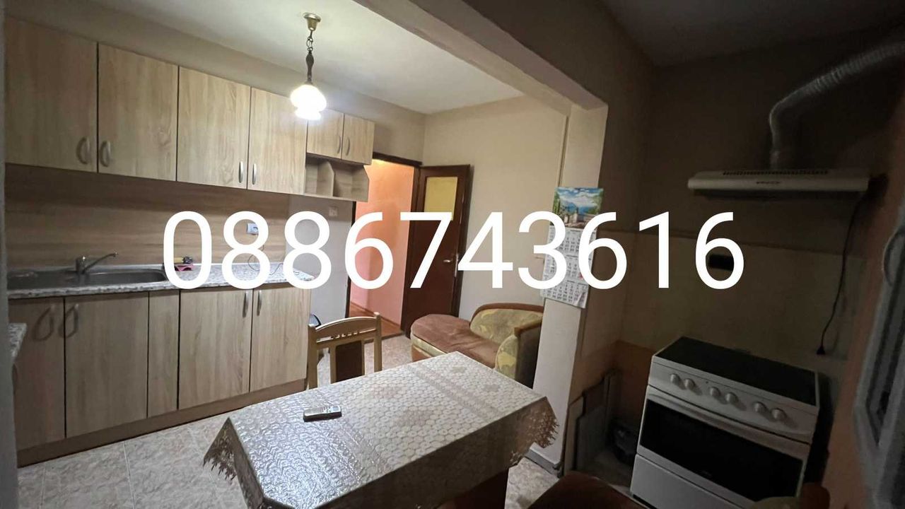 Дава се под наем Едностаен апартамент в Сливен, Сини камъни - 45 кв.м за 306 € - Снимка #1