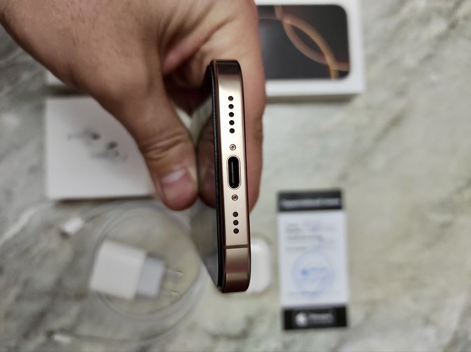 iPhone 16 Pro + AirPods 4 ANC