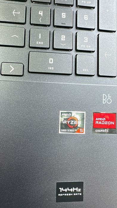 Vând laptop hp victus