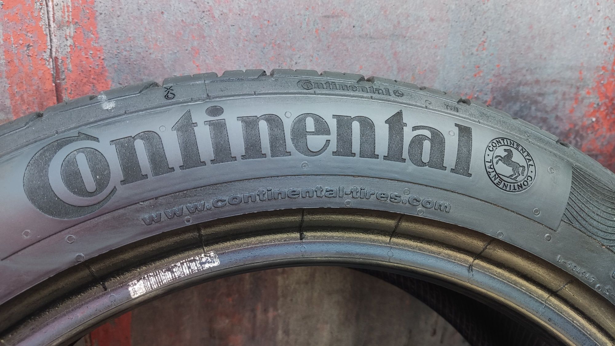 2бр. летни гуми 225/45/17 Continental Premium Contact 5, Runflat,SSR
d