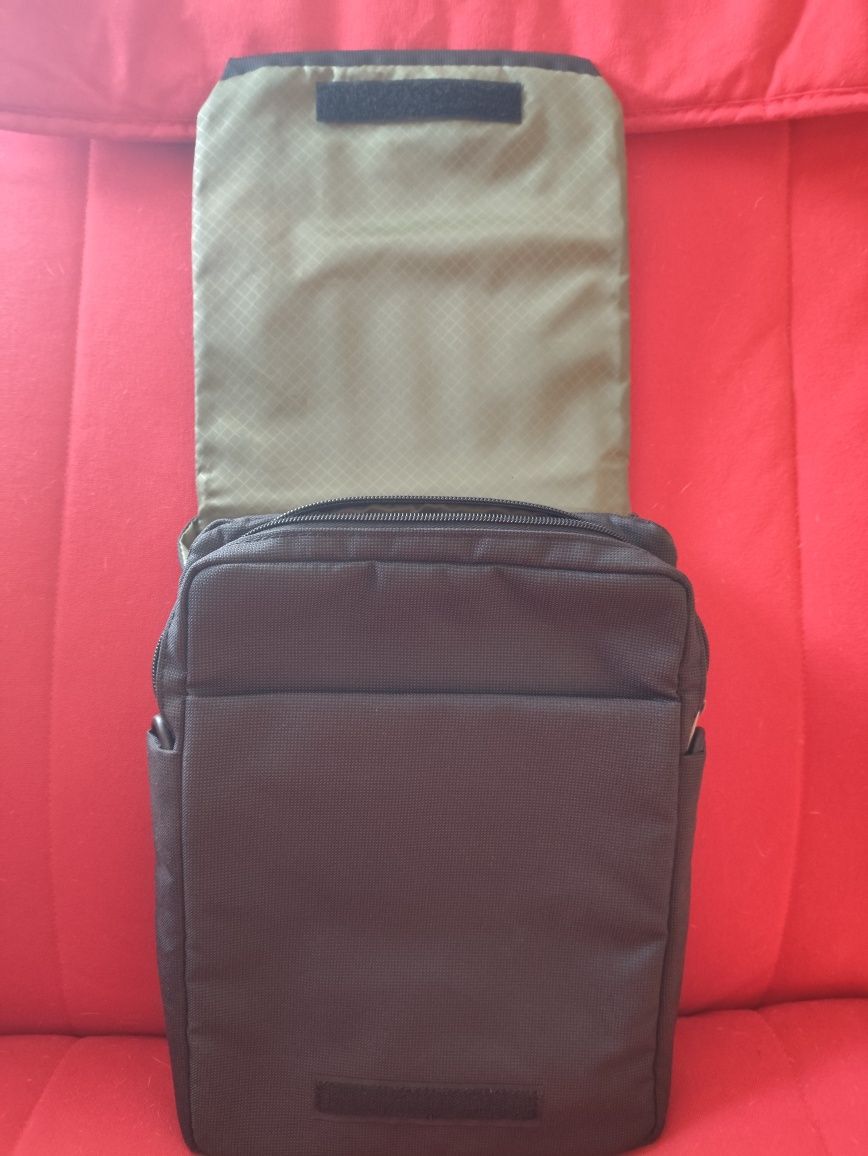 Нова чанта за таблет Samsonite