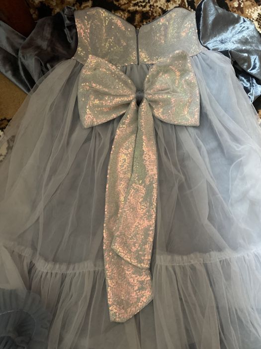 Rochiță albastră bufantă cu paiete