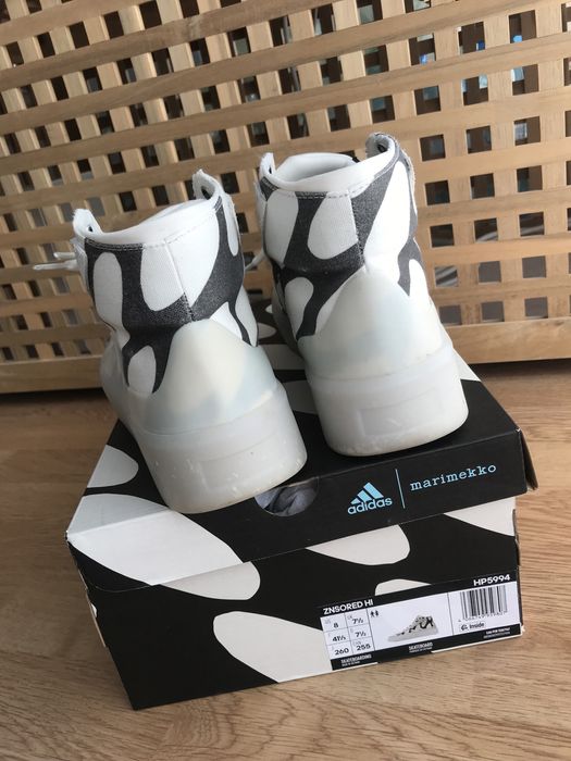 Adidas Originals Znsored Sports 41 1/3 Yeezy Boost Hi Nike Puma Gucci