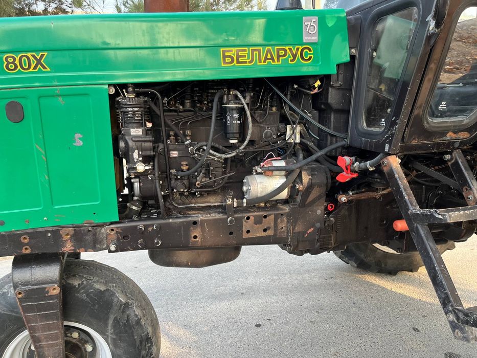 traktor Belarus  mtz 80x sroshniy sotiladi