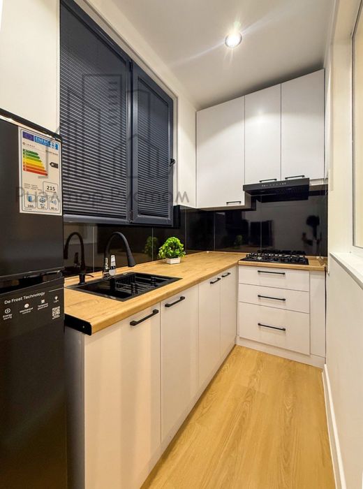 1в2/3/5 35м2 1,5х3 балкон Буюк Ипак Йули напрот Мин Обороны , Динамо