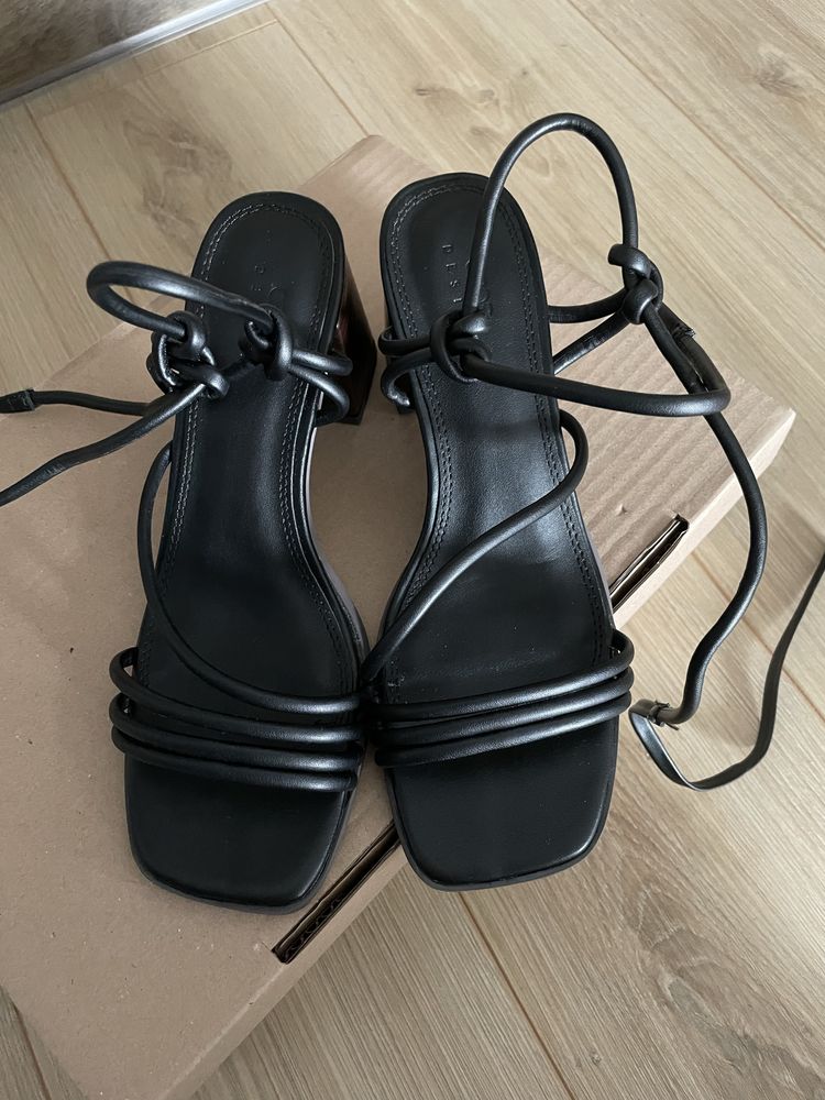 Sandale Asos negre cu șnur