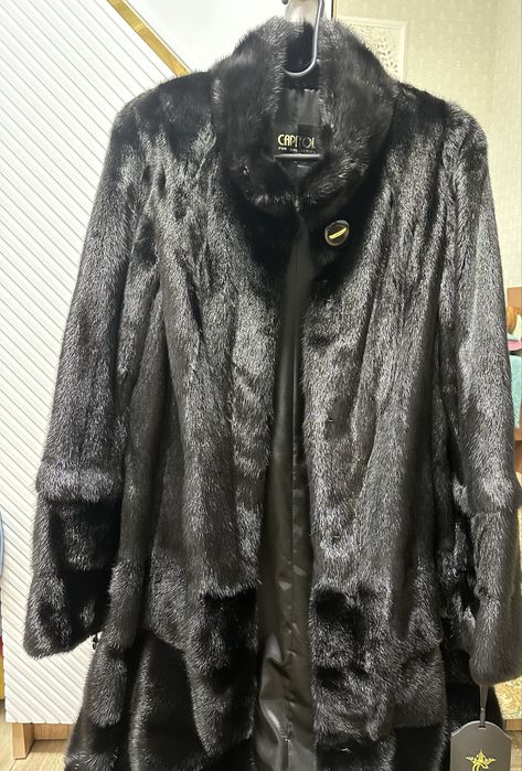 Продам новую норковую шубу