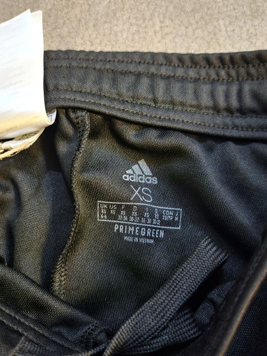 Чистно нов клин на adidas