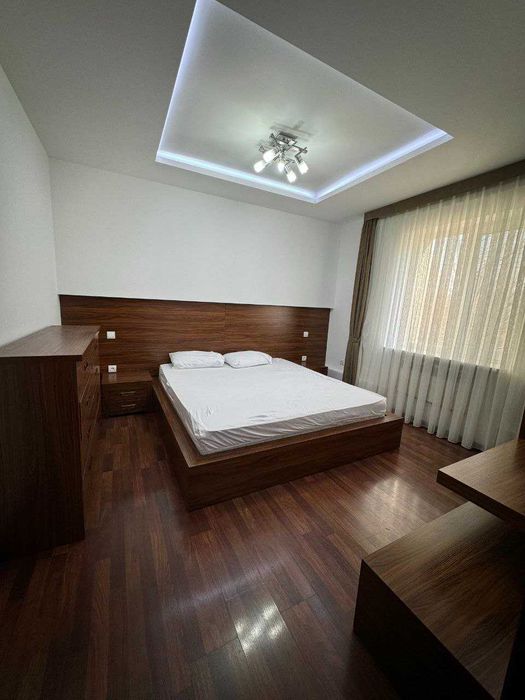 Срочно 4в3/3/5! Квартира 90 м² в Центре — Садык Азимова 77-серия