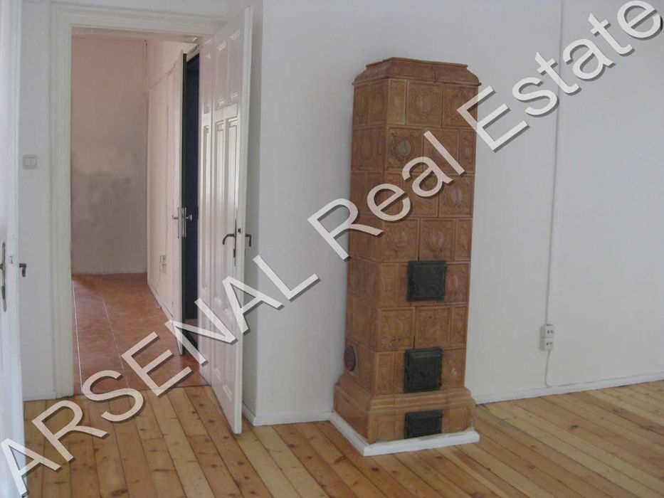 Етаж от къща под наем, Център