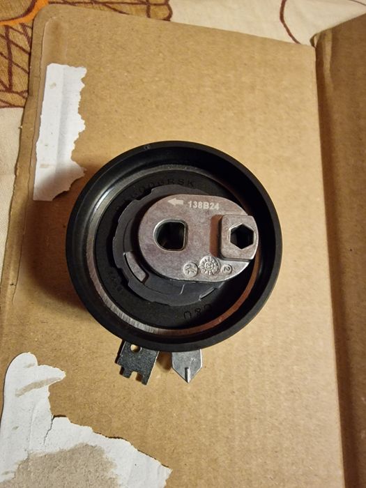 Kit distributie KP35675XS, nou,  cu factura de la Unix