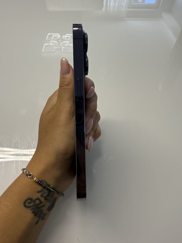 Iphone 14 pro deep purple