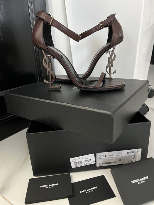 Saint laurent măsura 38,5 in stare buna purtate de 2 ori originale