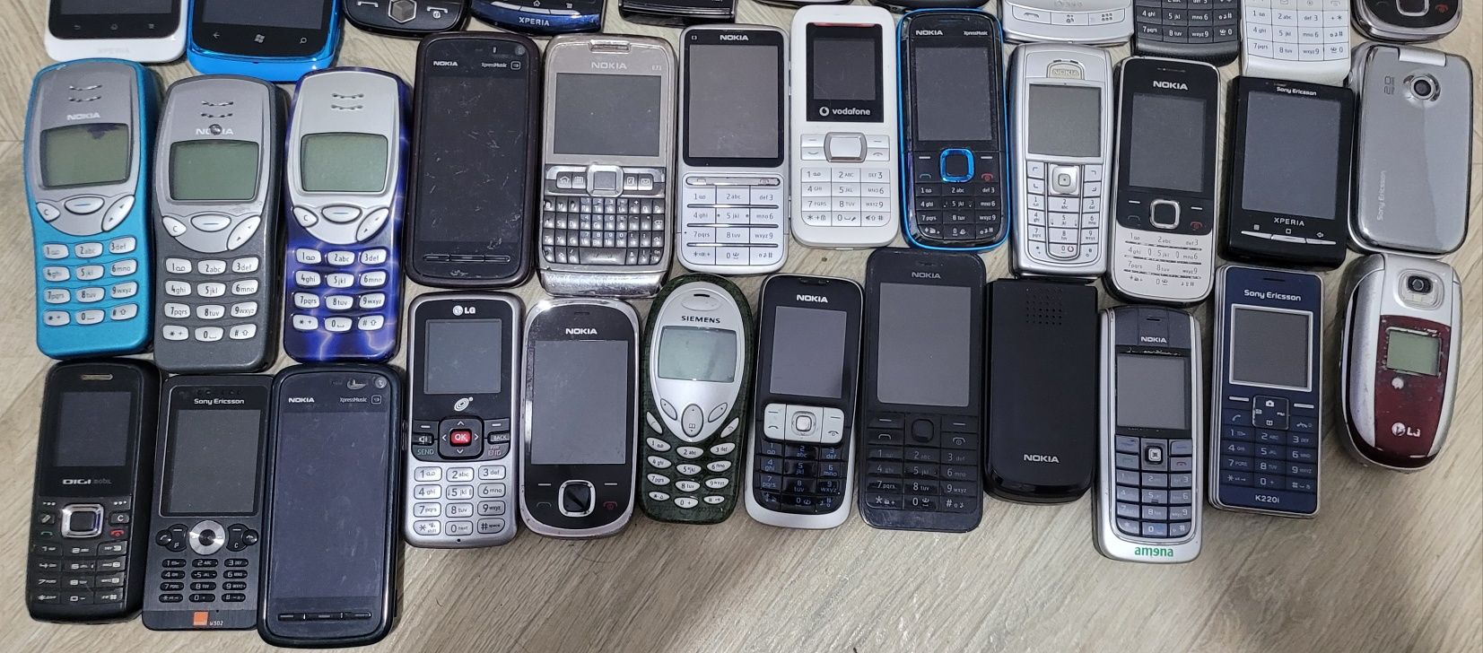 Lot 53 telefoane defecte Samsung, iphone, huawei, Nokia, htc, lg, Sony