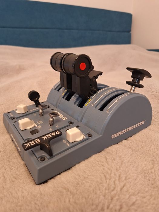 Thrustmaster quadrant TCA Airbus pack complet cu Throttle și Pack.