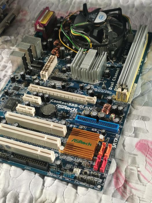 Placa de baza Asrock Conroe 1333 Glan cu procesor