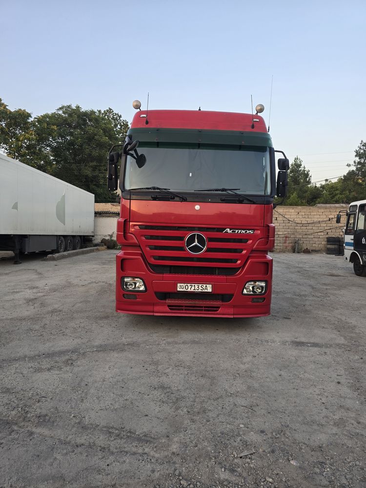 Merscedes aktros mp2
