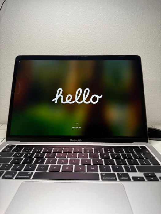 Macbook Pro 13 inch 2022