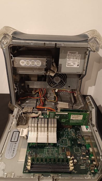 Vând appel mac power g4