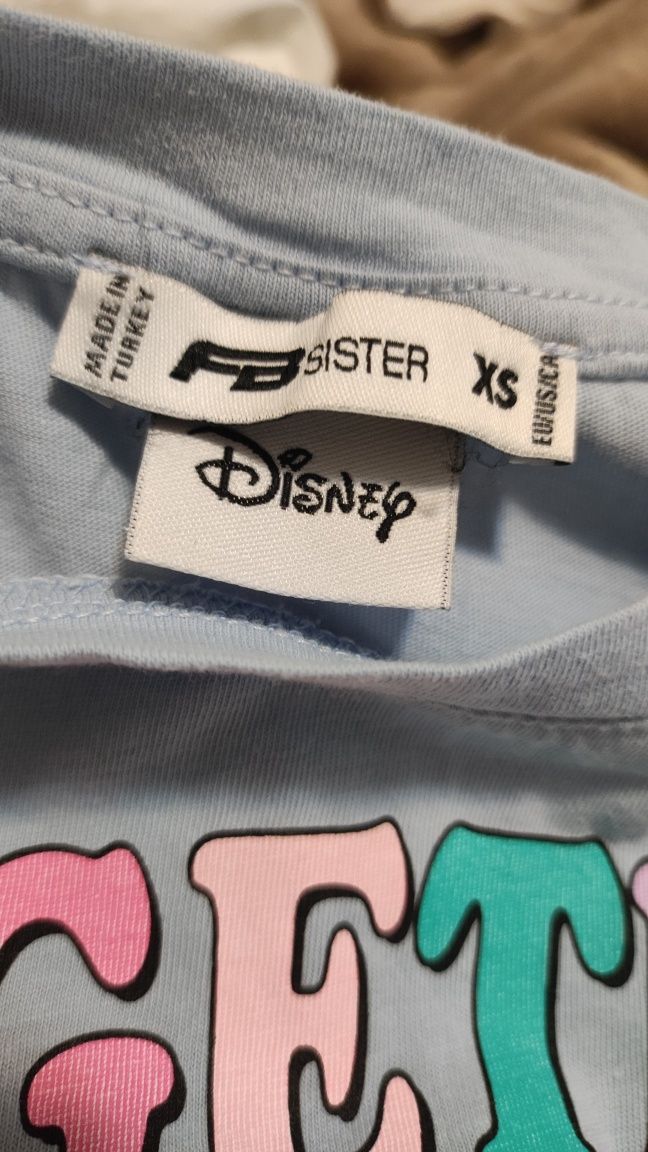 Много запазена тениска на Disney размер XS