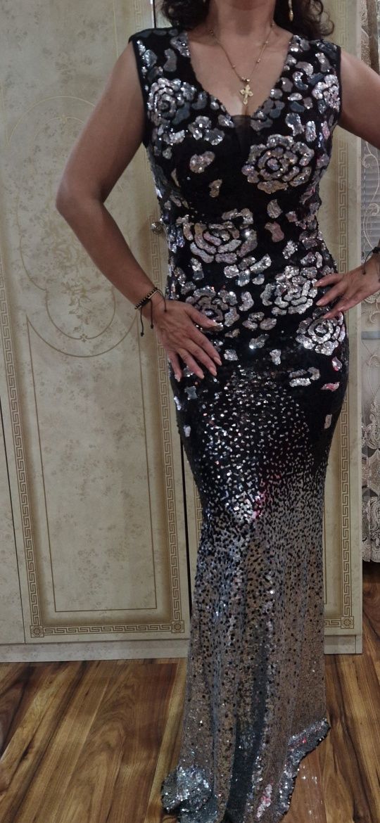 Rochie superba stil sirena la doar 190 lei