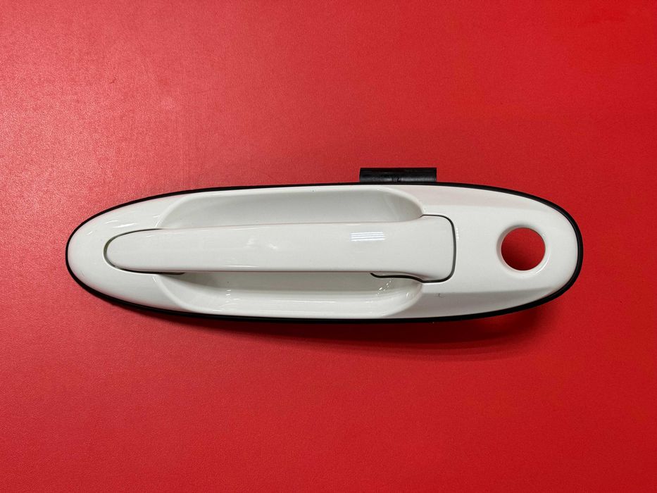 Ручка передней левой двери на Toyota Land Cruiser 100