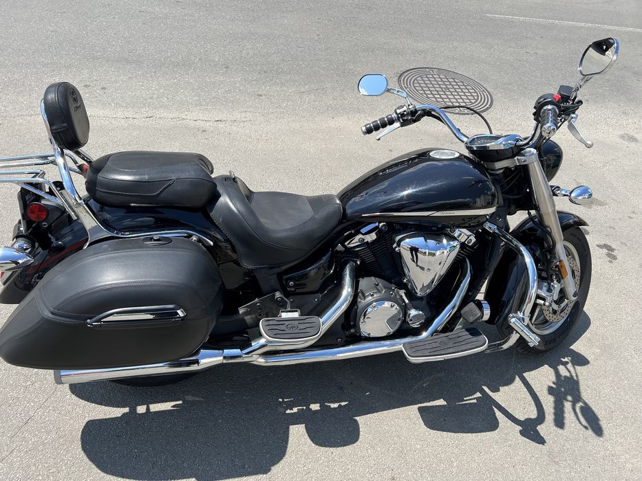 Yamaha XVS 1300 midnight star