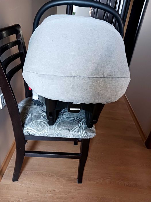 Кошче за кола за новородено