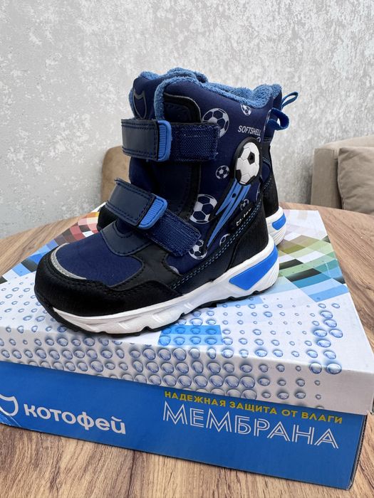 Продаю зимние ботинки Котофей