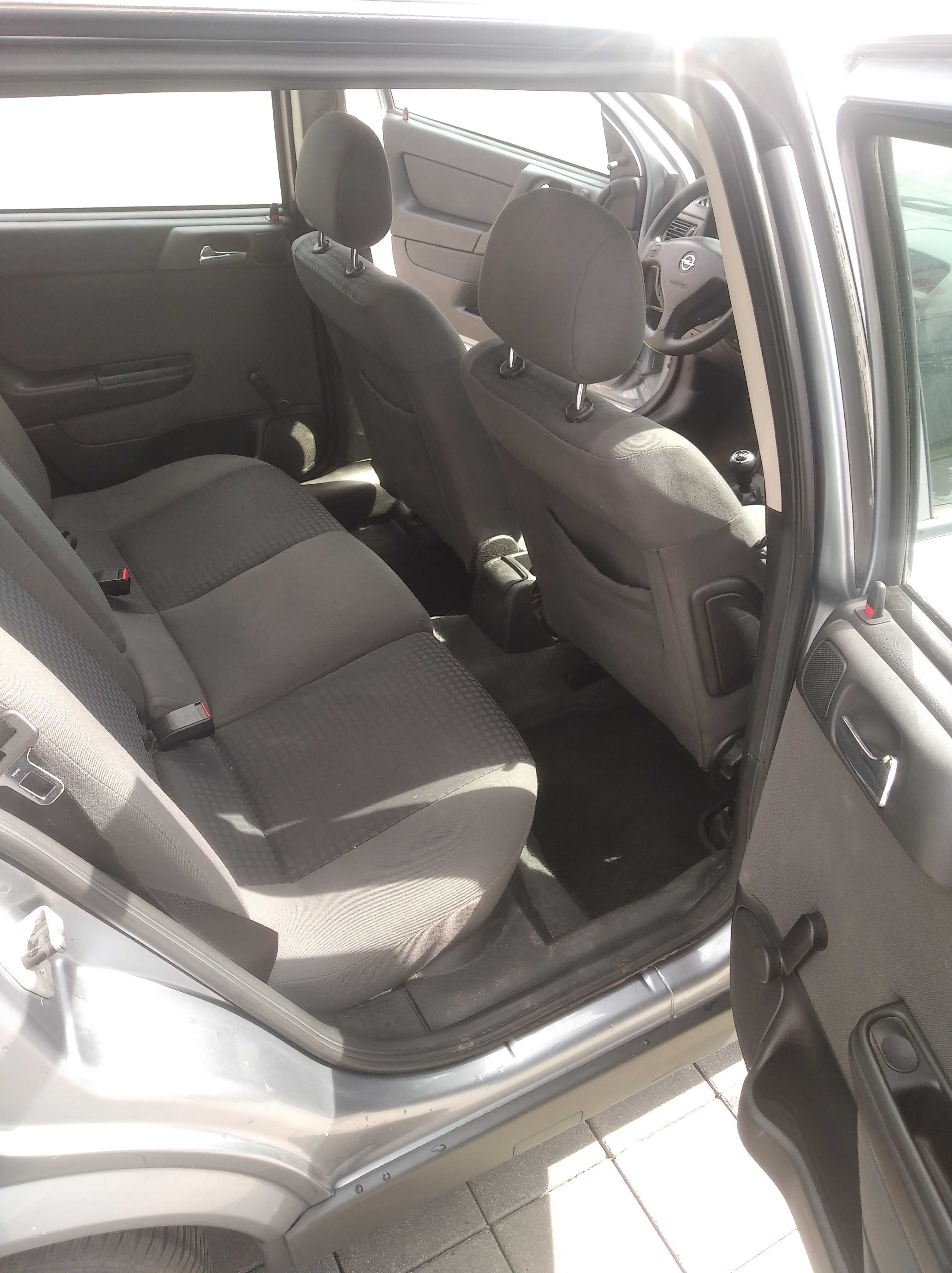 Купе без двигател Opel Astra 2004 комби CDTI 82 k.c.