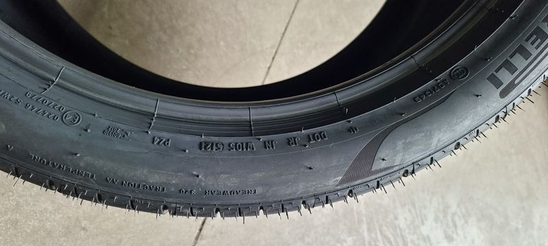 325/35/22 Pirelli 2piese