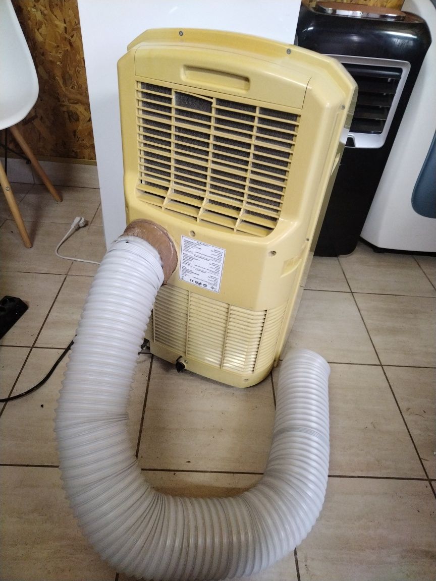 Мобилен климатик с въздухоотвод SUNTEC 10000BTU 820W 
SUNTEC RAPIDO 10
