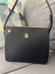 Чанта Tommy Hilfiger