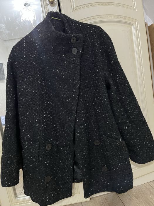 Пальто демисезон MANGO 44-46размер в хорошем состояние