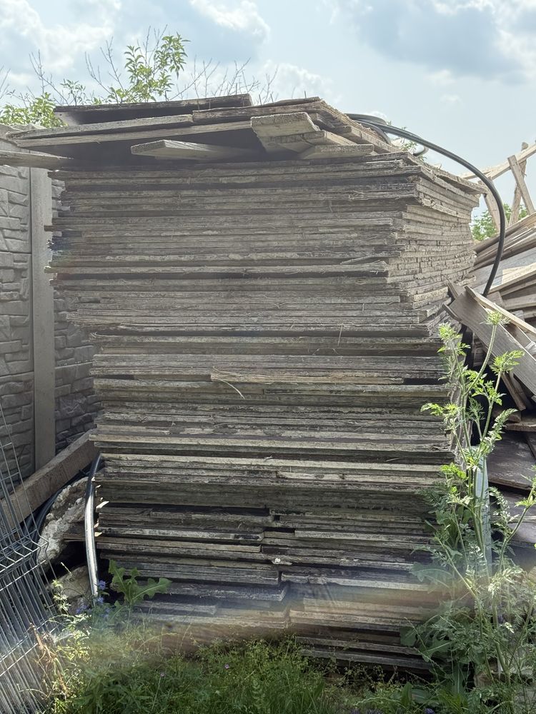 Vand cofrag 800 mp, capriori 200 bucati