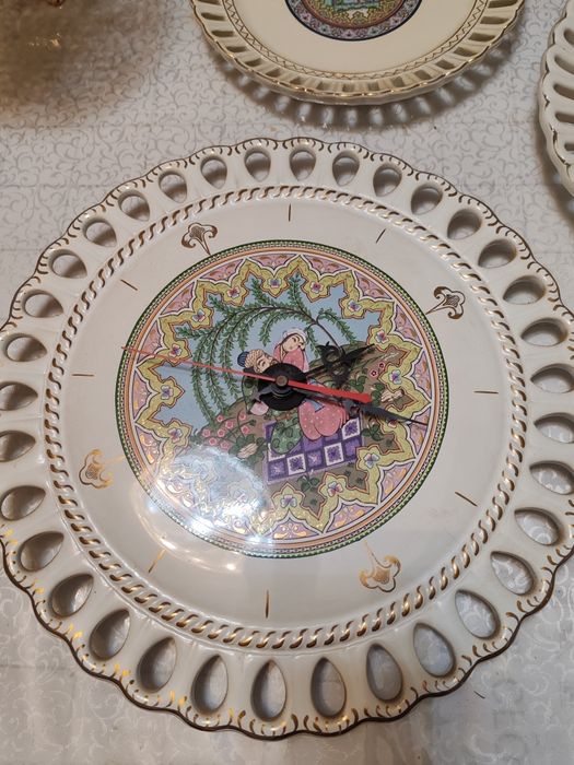 Тарелки декоративные фарфоровые