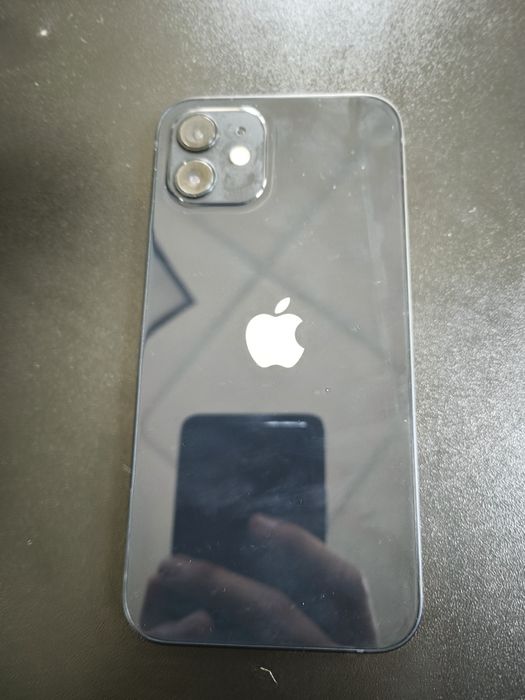 iPhone 12 64 Гб продам