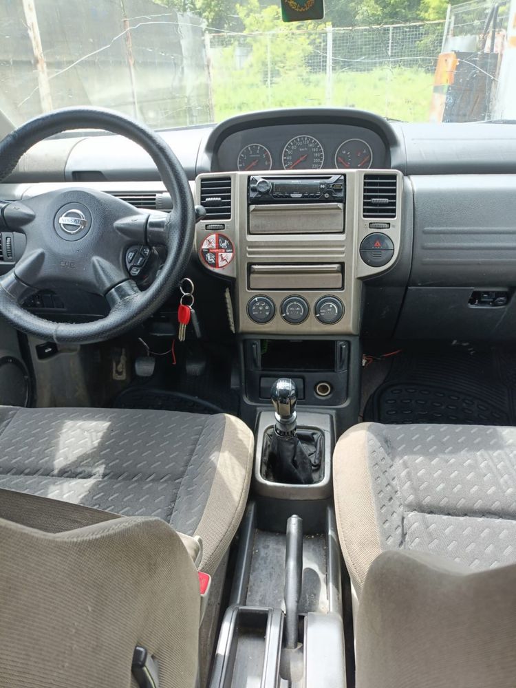Nissan  x-trail