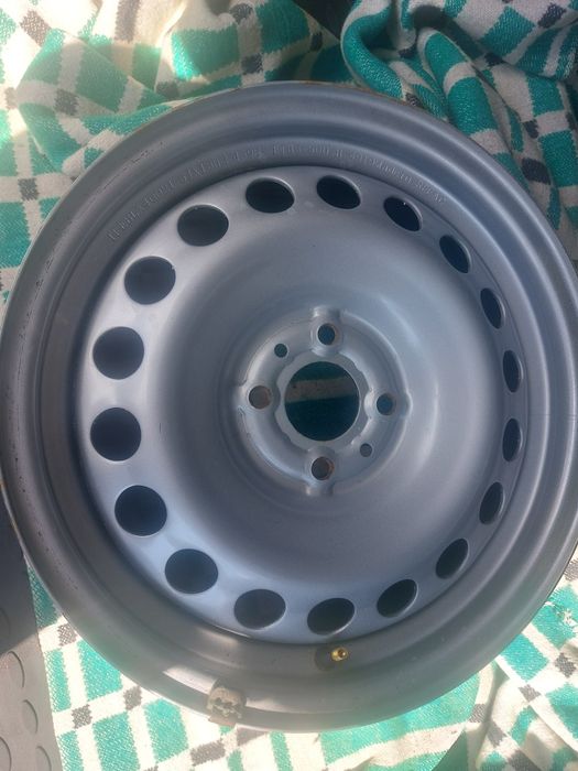 Штампованные диски R15