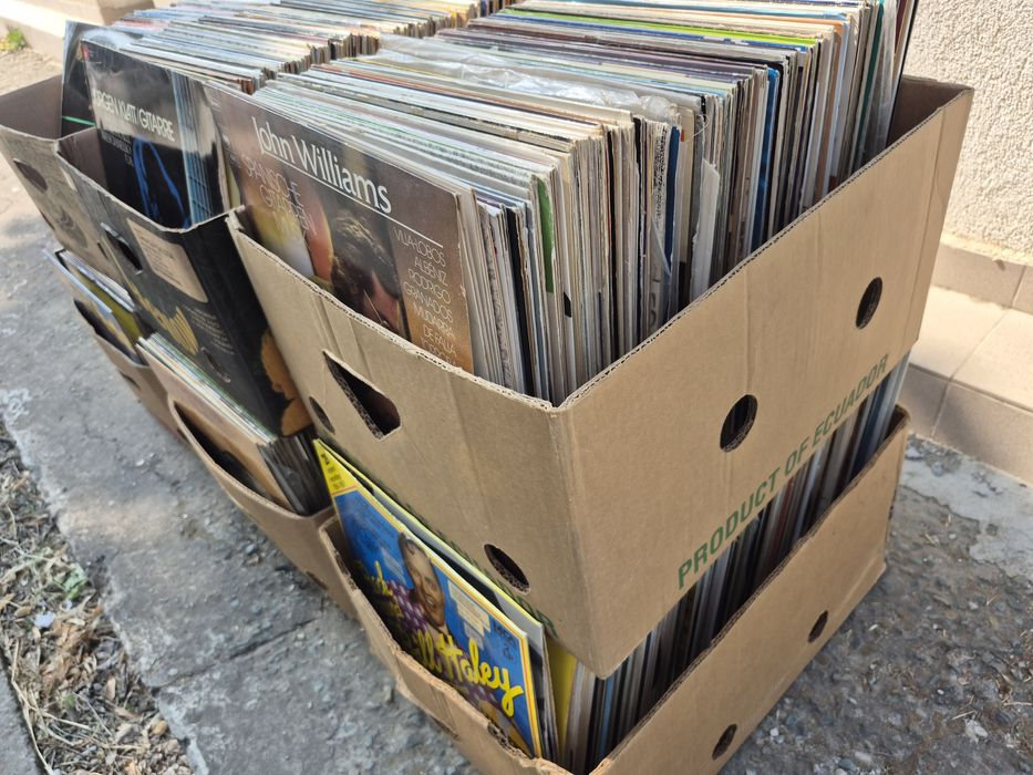 Vând Lot 200 Discuri Vinil colectie muzica usoara mixta straina