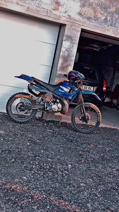 Cross yamaha dt 125
