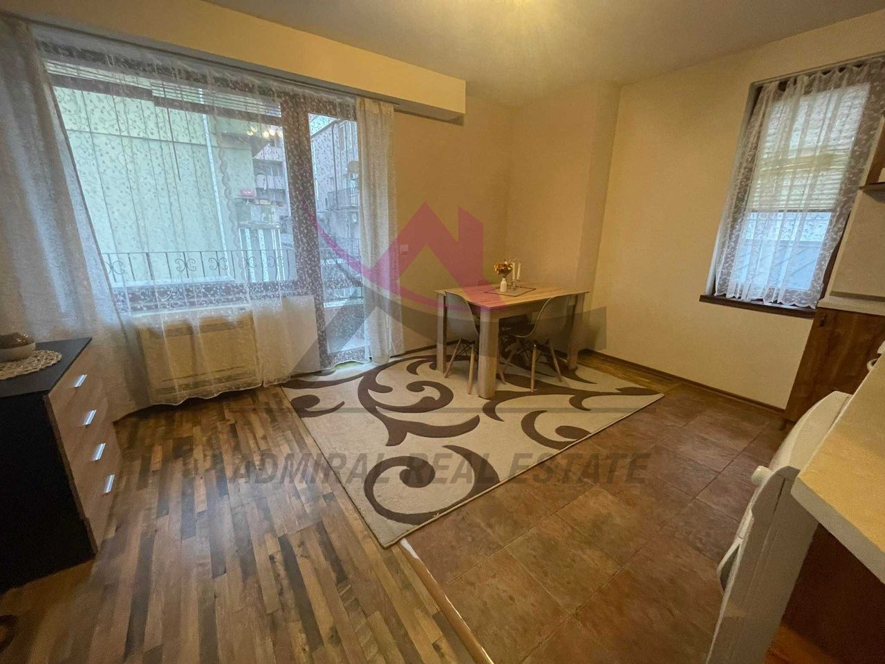 Дава се под наем Двустаен апартамент в Варна, Общината - 50 кв.м за 400 € - Снимка #2