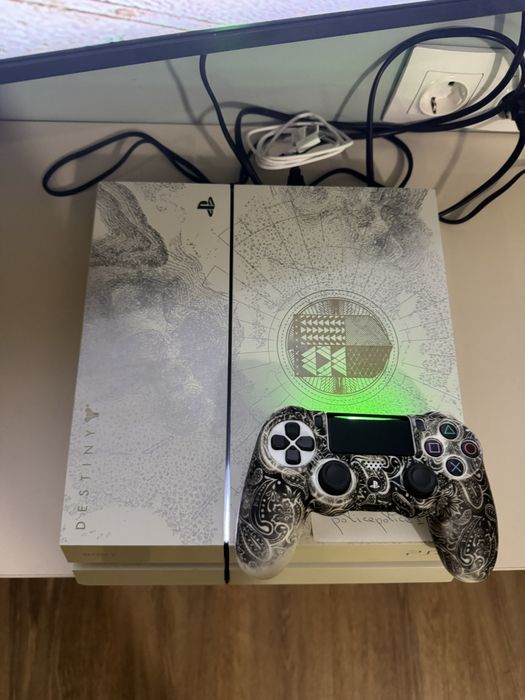 Play Station 4 Slim 500 GB 35 игри!