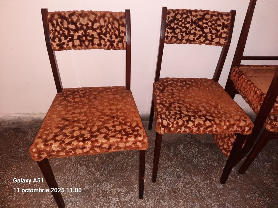 4 Scaune retro bune